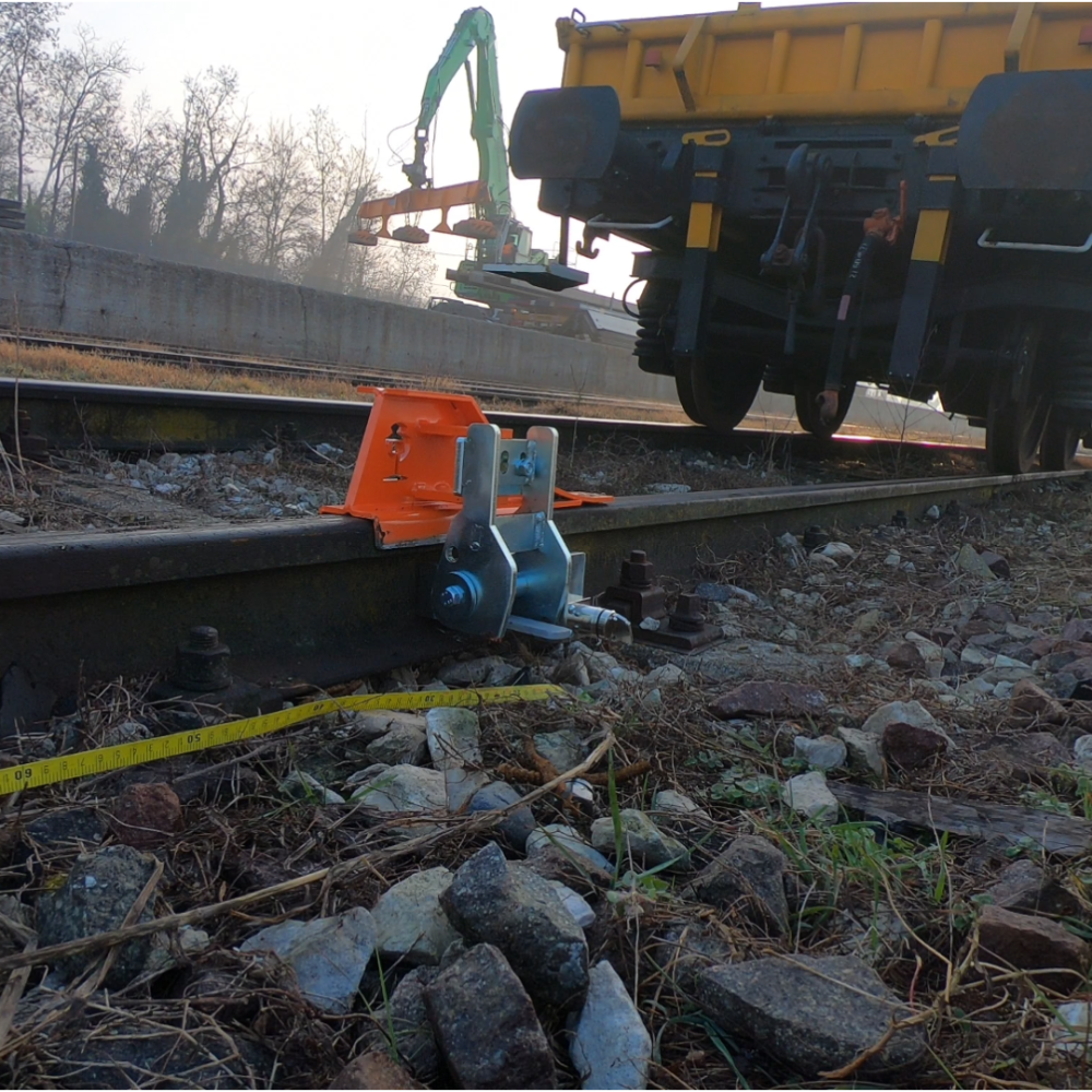 Rail safety brake(23)